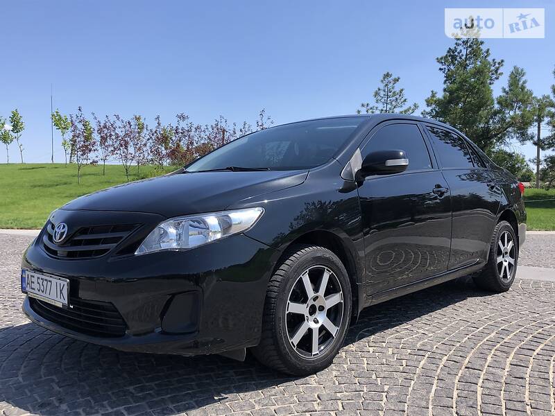 Седан Toyota Corolla 2011 в Дніпрі