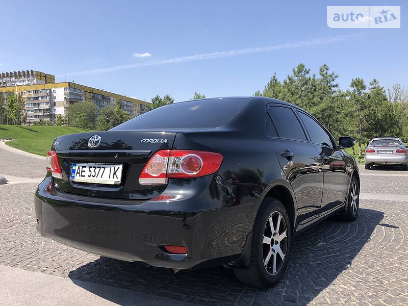 Седан Toyota Corolla 2011 в Дніпрі