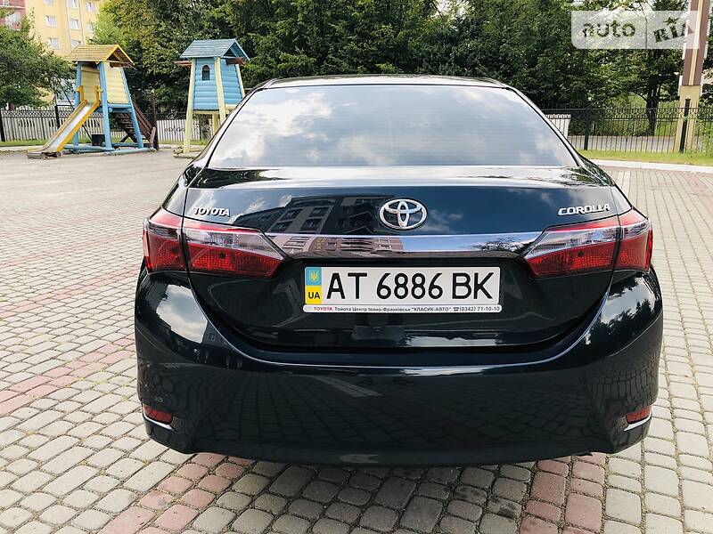 Седан Toyota Corolla 2013 в Богородчанах