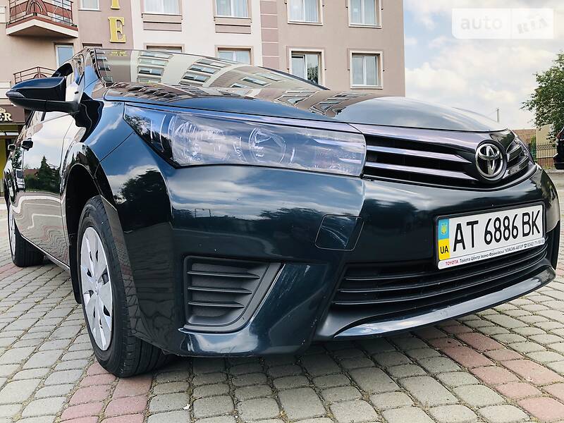 Седан Toyota Corolla 2013 в Богородчанах