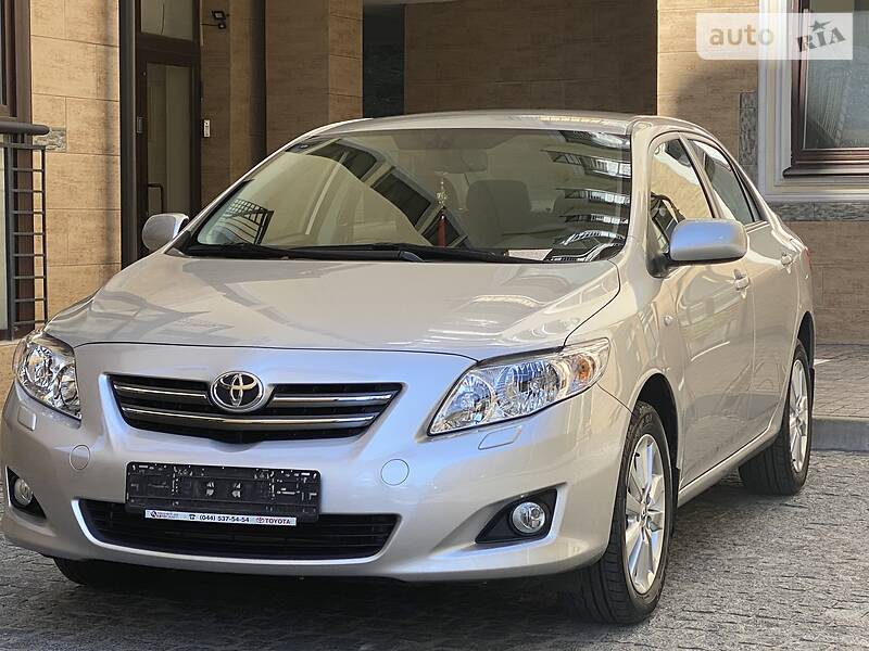 Седан Toyota Corolla 2008 в Києві