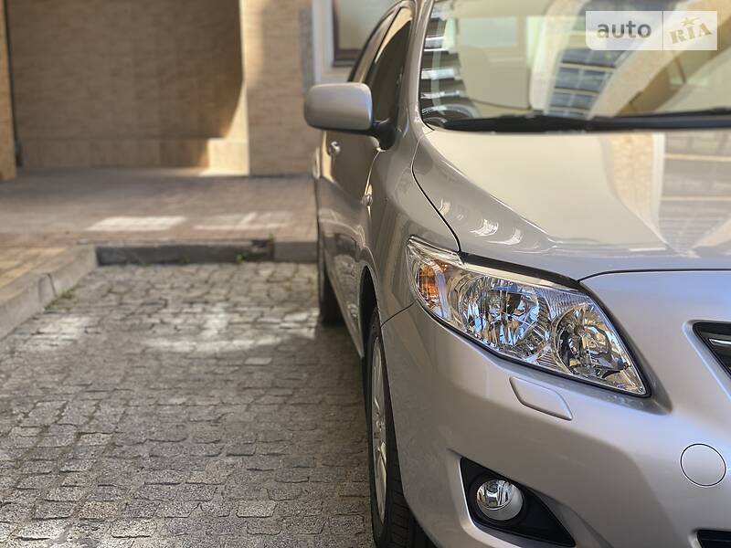 Седан Toyota Corolla 2008 в Києві