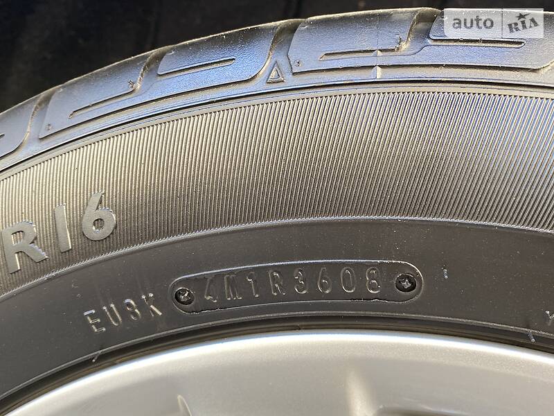 Седан Toyota Corolla 2008 в Києві