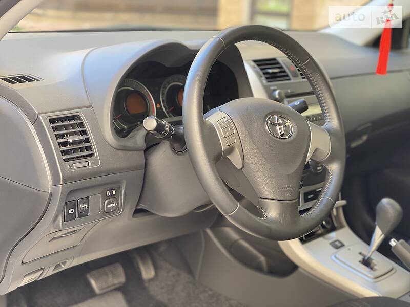 Седан Toyota Corolla 2008 в Києві