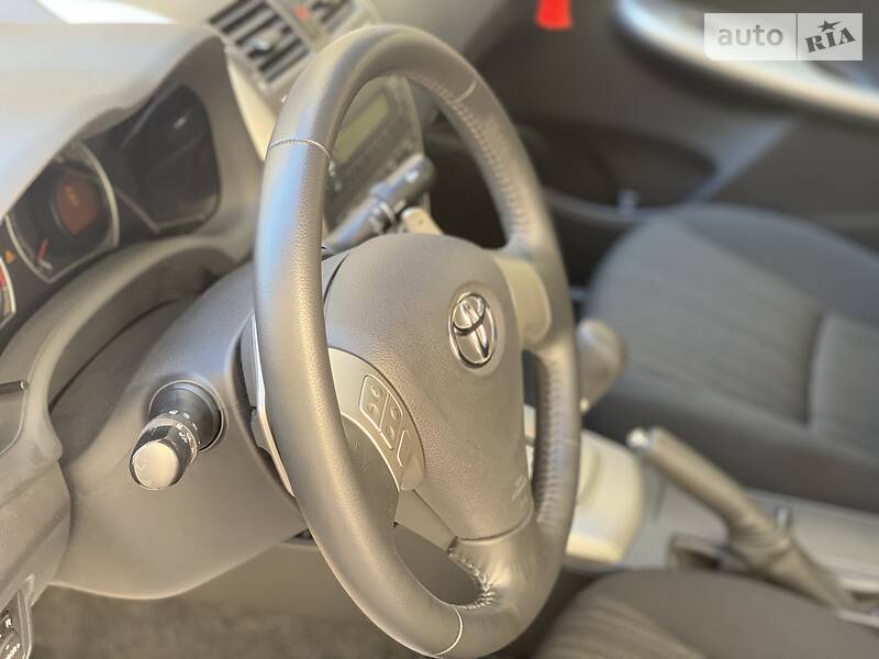 Седан Toyota Corolla 2008 в Києві