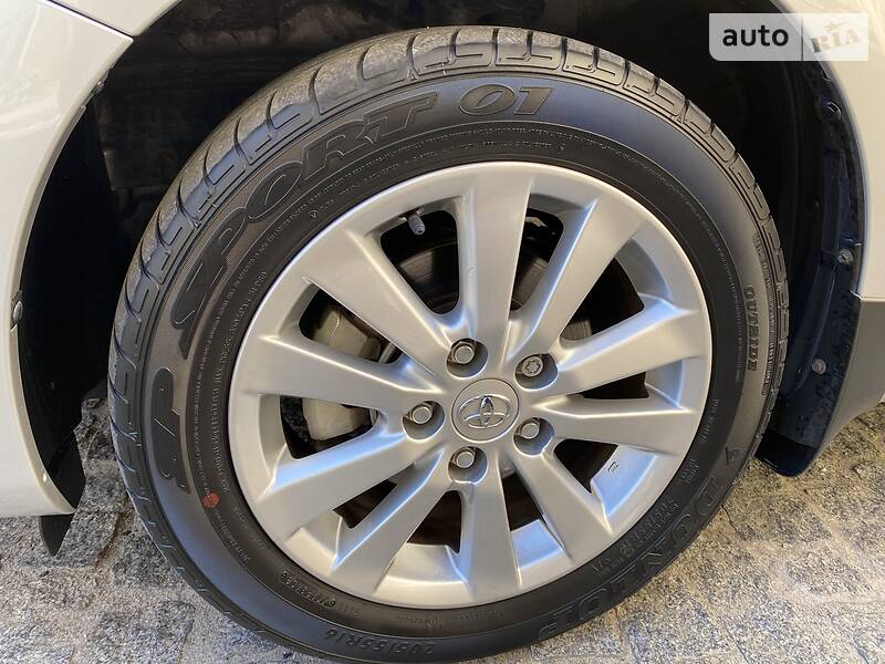 Седан Toyota Corolla 2008 в Києві