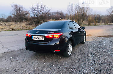 Седан Toyota Corolla 2013 в Киеве