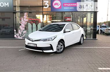 Седан Toyota Corolla 2018 в Киеве