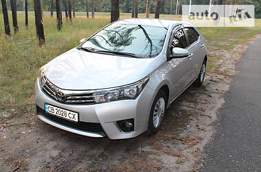 Седан Toyota Corolla 2014 в Чернігові