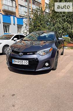 Седан Toyota Corolla 2015 в Житомирі