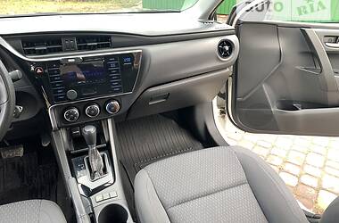 Седан Toyota Corolla 2018 в Виннице