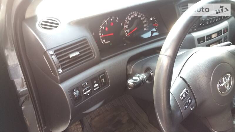 Універсал Toyota Corolla 2004 в Вишгороді