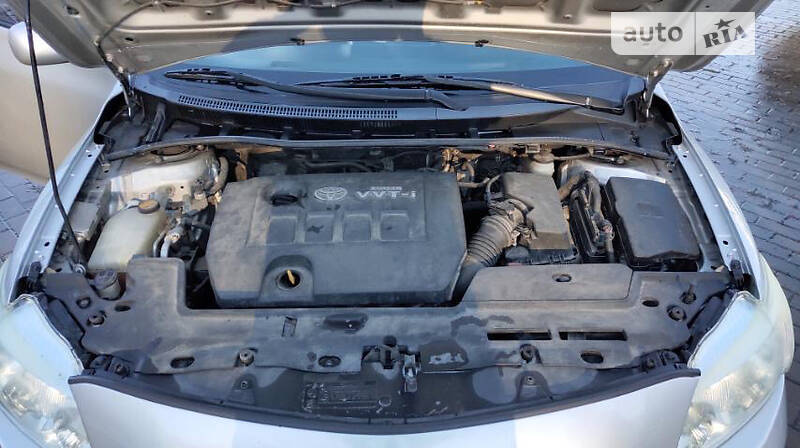 Седан Toyota Corolla 2008 в Виннице