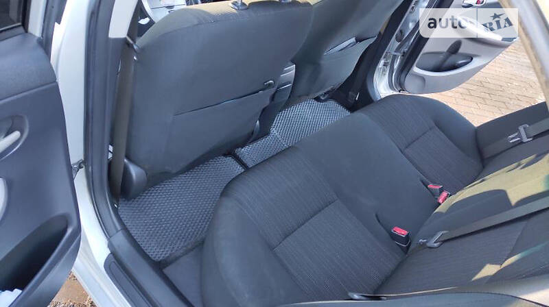 Седан Toyota Corolla 2008 в Виннице