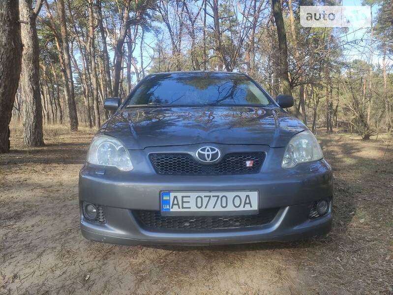 Купе Toyota Corolla 2005 в Днепре