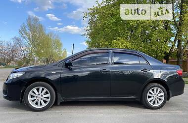 Седан Toyota Corolla 2008 в Краснограде