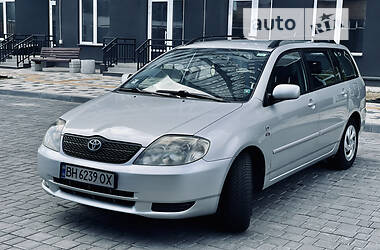 Универсал Toyota Corolla 2003 в 
