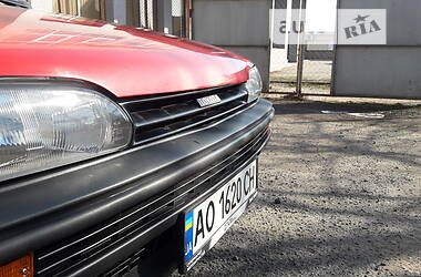 Седан Toyota Corolla 1988 в Ужгороде