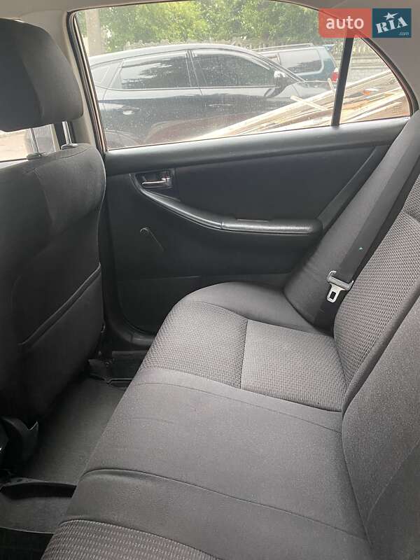 Седан Toyota Corolla 2004 в Черкассах