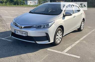 Седан Toyota Corolla 2018 в Києві