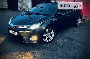 Седан Toyota Corolla 2018 в Харкові