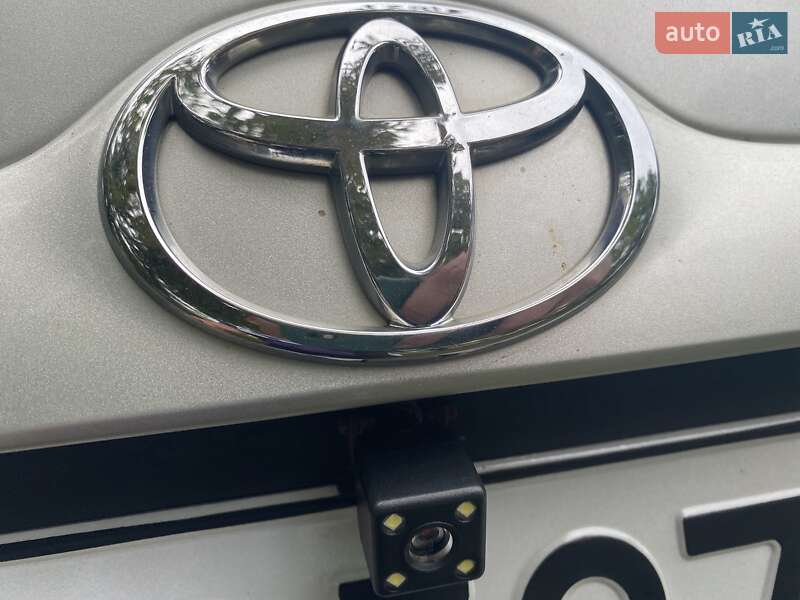 Седан Toyota Corolla 2004 в Черкассах