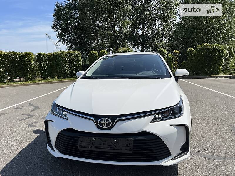 Седан Toyota Corolla 2020 в Киеве