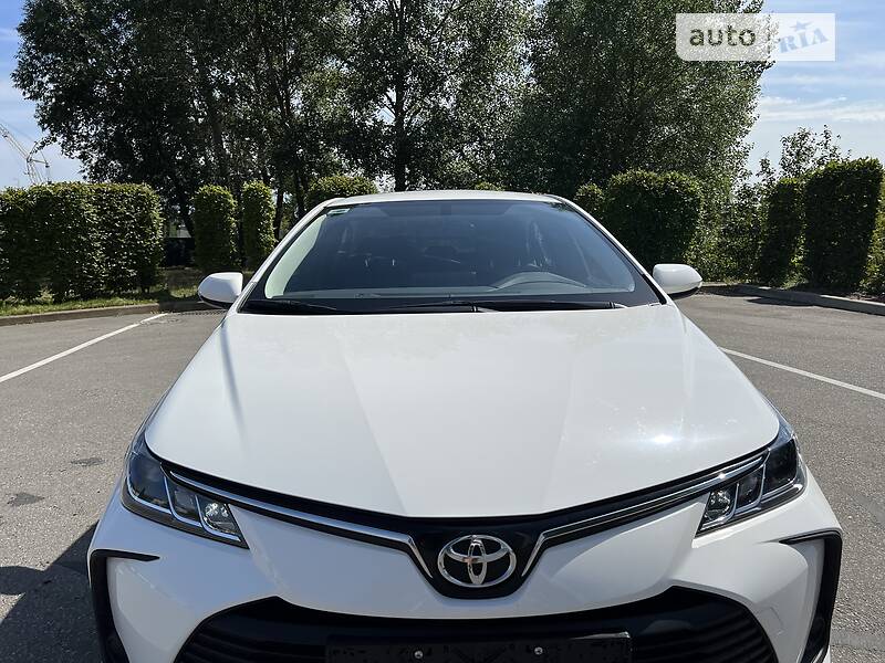 Седан Toyota Corolla 2020 в Киеве