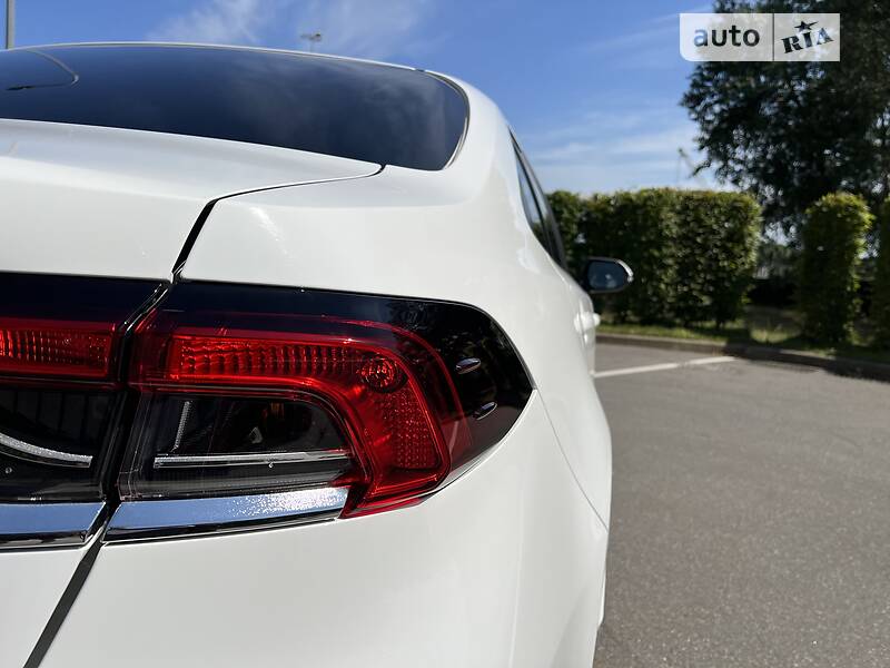 Седан Toyota Corolla 2020 в Киеве