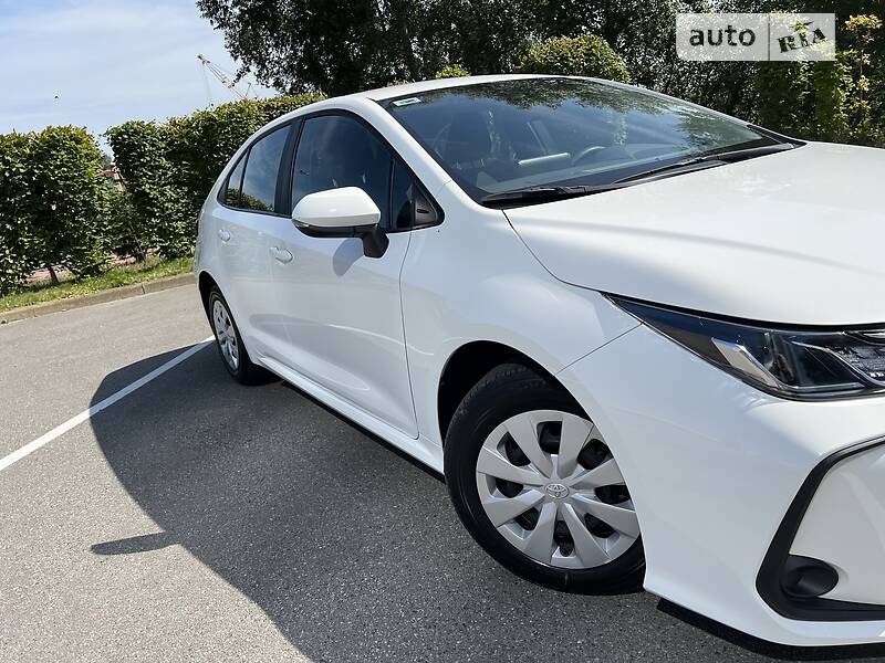 Седан Toyota Corolla 2020 в Киеве