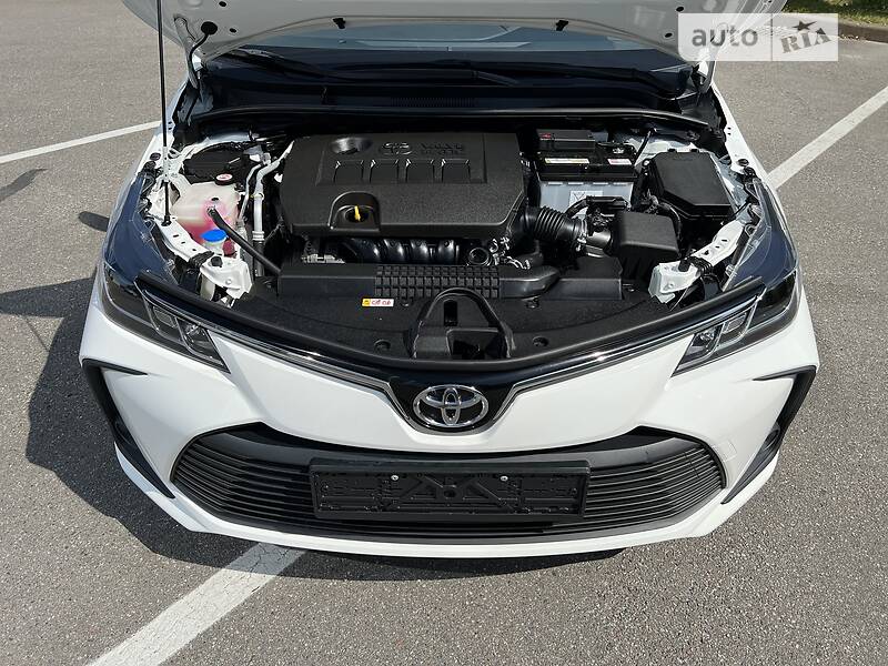 Седан Toyota Corolla 2020 в Киеве