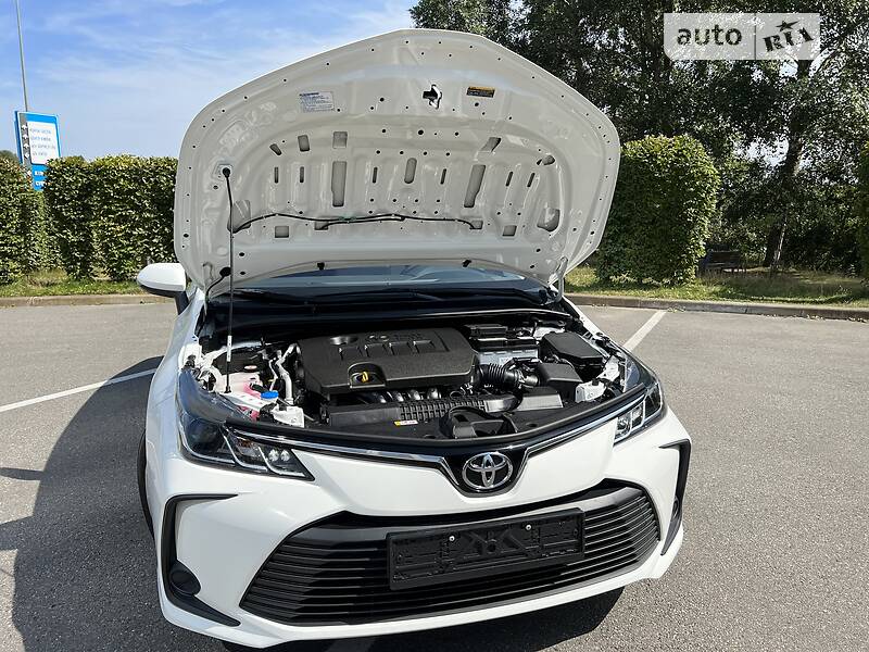 Седан Toyota Corolla 2020 в Киеве