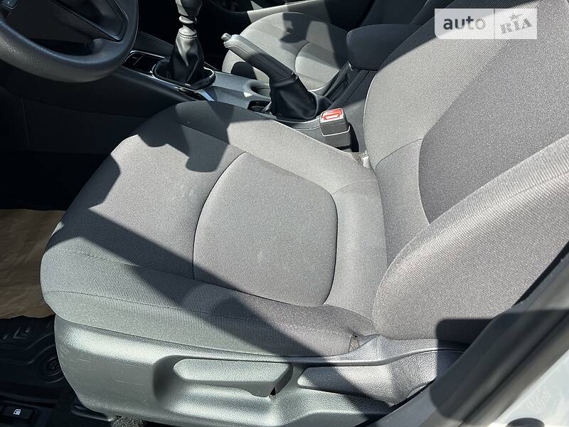 Седан Toyota Corolla 2020 в Киеве