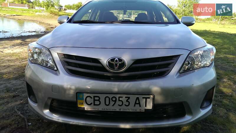 Седан Toyota Corolla 2010 в Чернигове