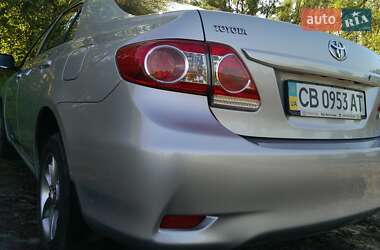 Седан Toyota Corolla 2010 в Чернігові