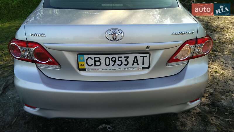 Седан Toyota Corolla 2010 в Чернигове