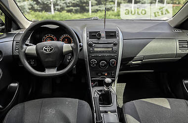 Седан Toyota Corolla 2011 в 
