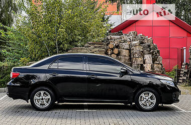 Седан Toyota Corolla 2011 в 