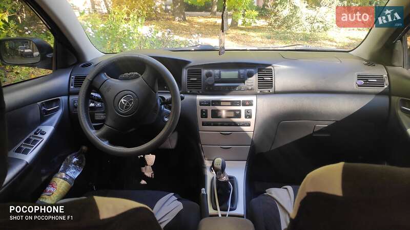 Універсал Toyota Corolla 2004 в Дніпрі
