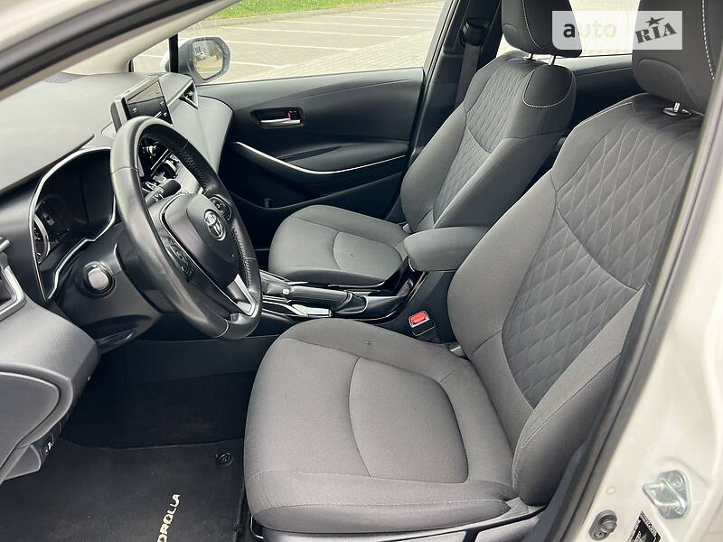 Седан Toyota Corolla 2019 в Киеве