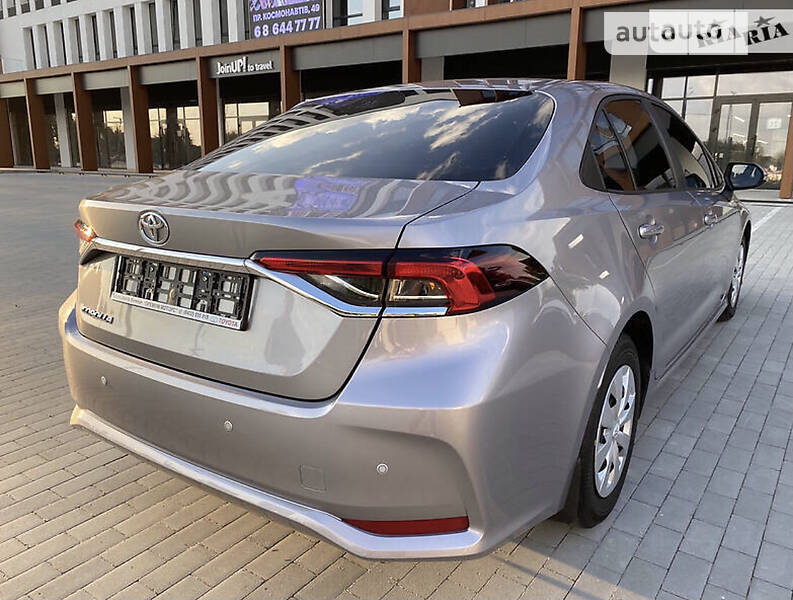 Седан Toyota Corolla 2019 в Львове