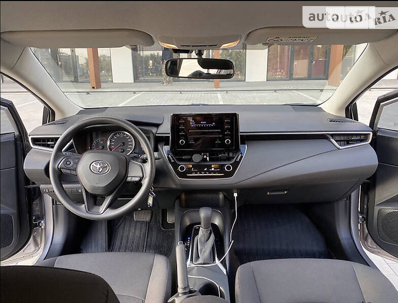 Седан Toyota Corolla 2019 в Львове