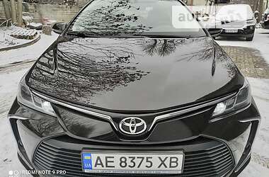 Седан Toyota Corolla 2019 в Днепре