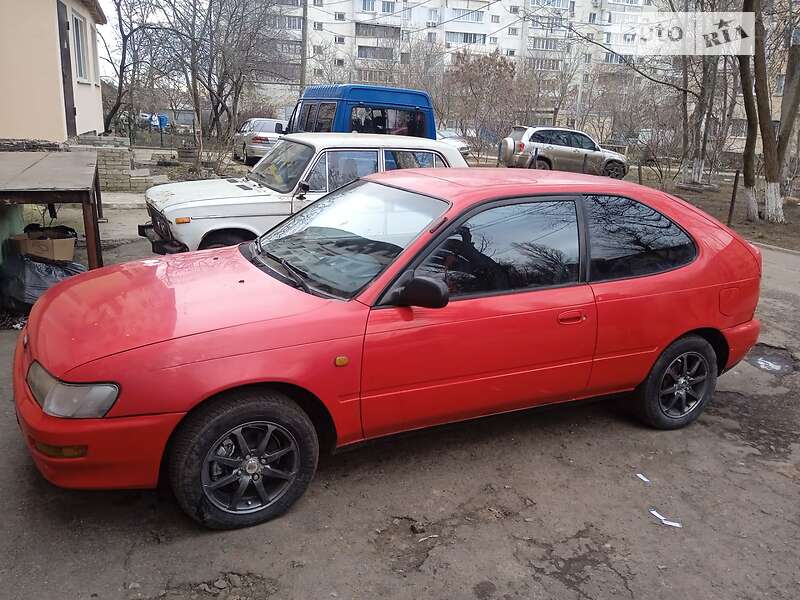 Хэтчбек Toyota Corolla 1996 в Одессе