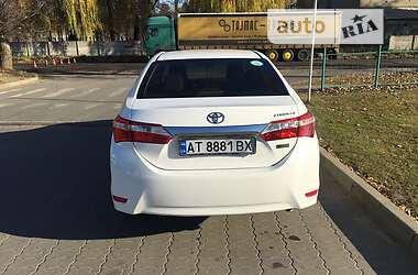 Седан Toyota Corolla 2016 в Калуше