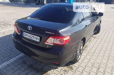 Седан Toyota Corolla 2010 в Житомире