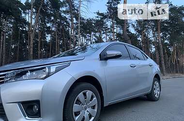 Седан Toyota Corolla 2014 в 
