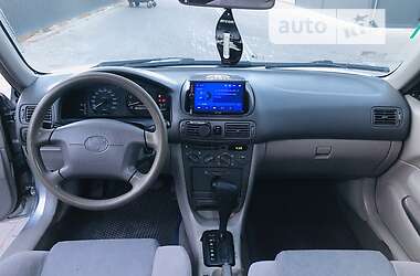 Седан Toyota Corolla 1998 в Одессе