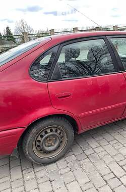 Хетчбек Toyota Corolla 2000 в Володимирці