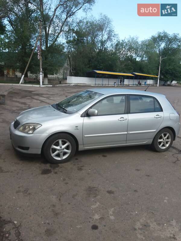 Хэтчбек Toyota Corolla 2003 в Одессе